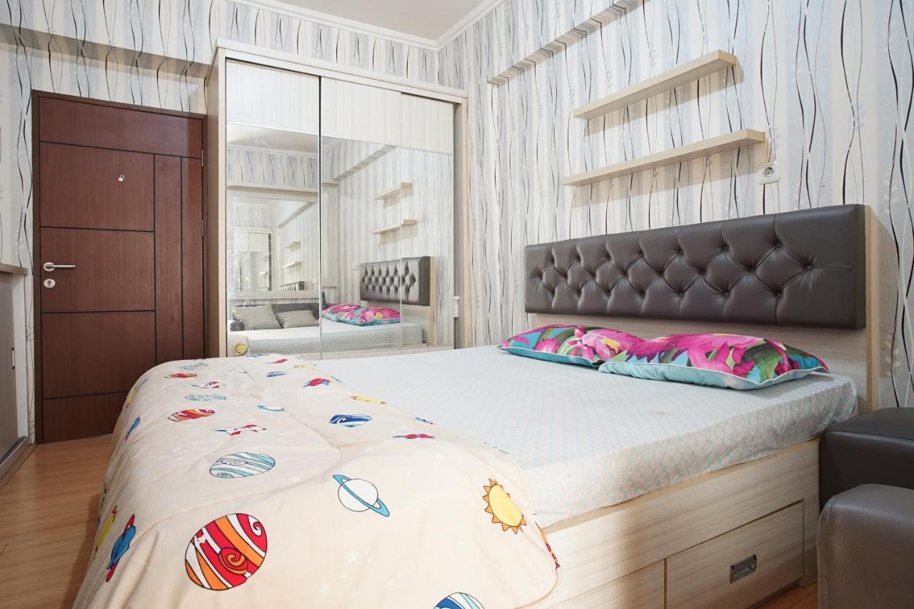 Planet Room Kemang View Bekasi Eksteriør billede