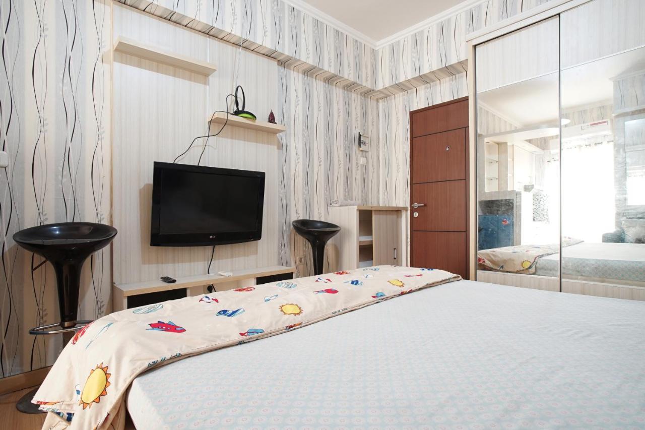 Planet Room Kemang View Bekasi Eksteriør billede