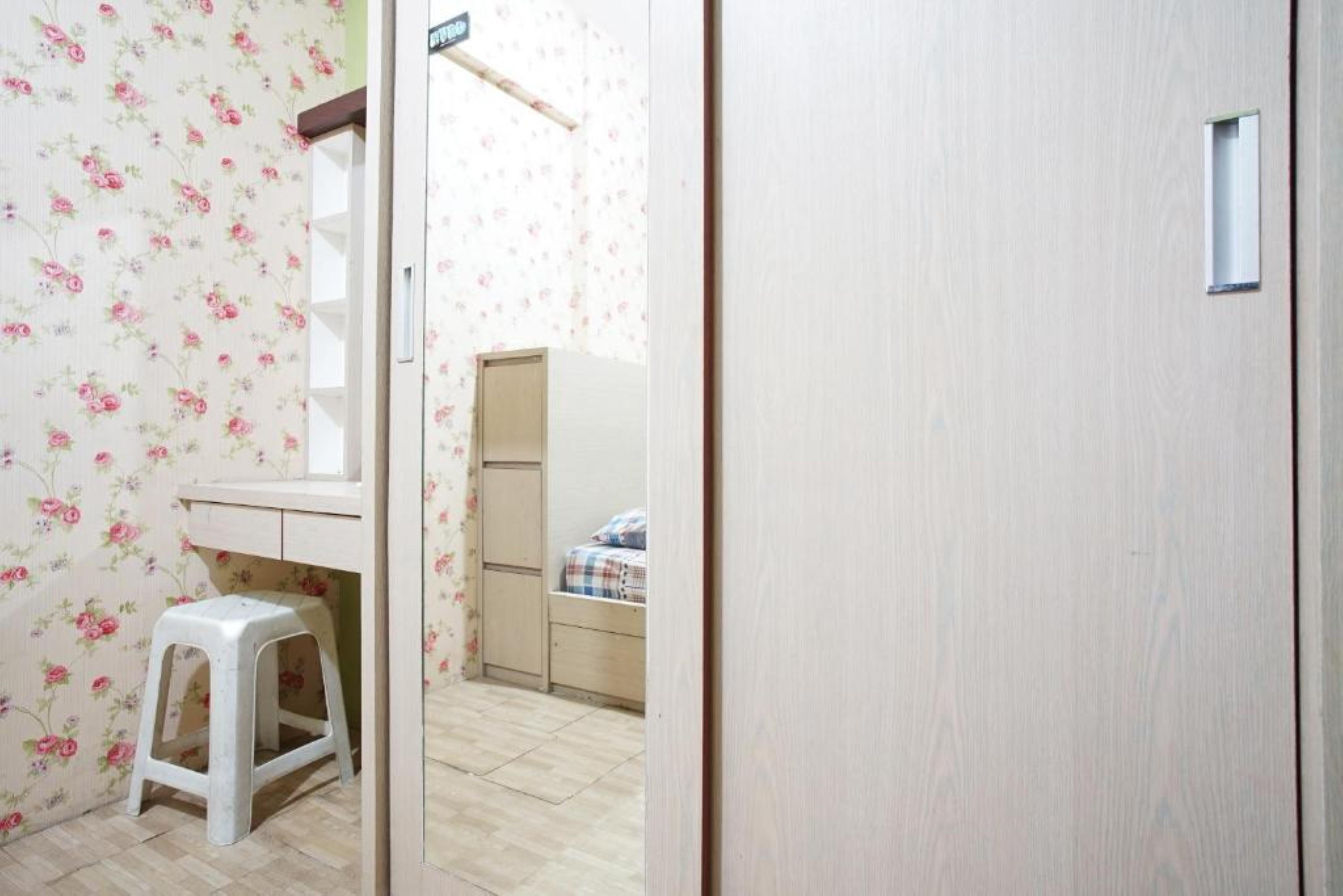 Planet Room Kemang View Bekasi Eksteriør billede